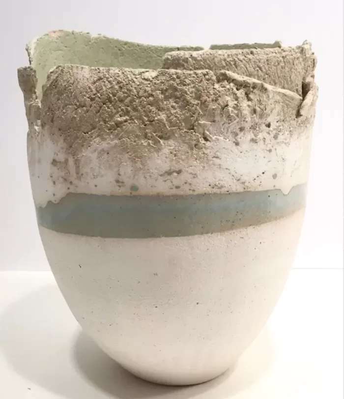 Helen_Kunzman_Broken-top-egg-pot-with-celadon-band