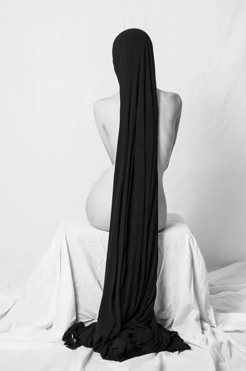 Saman_Majd_Behind_the_Veil